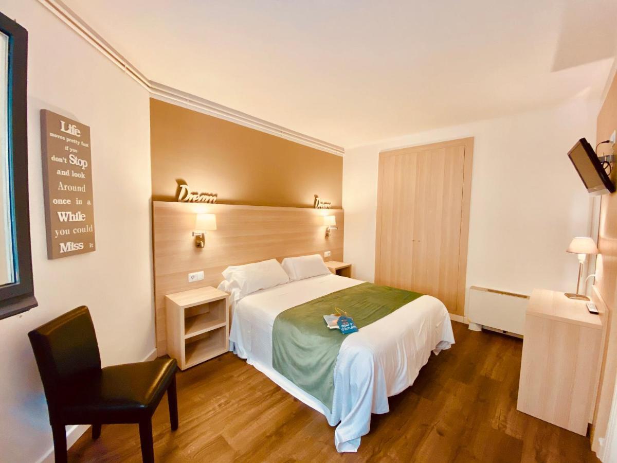 Hotel Carbonell Лянса Екстер'єр фото