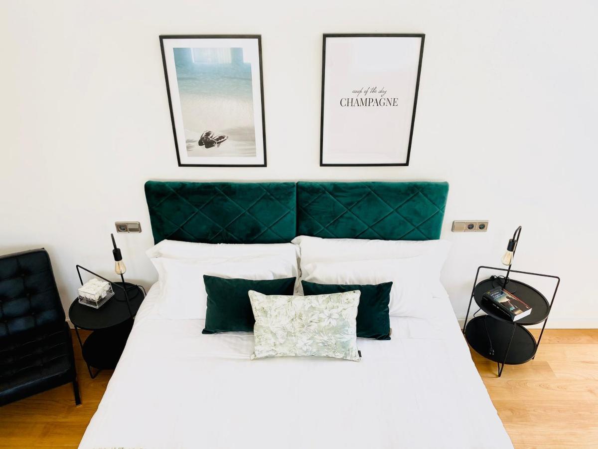 Hotel Carbonell Лянса Екстер'єр фото