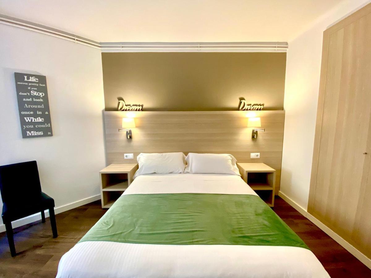 Hotel Carbonell Лянса Екстер'єр фото