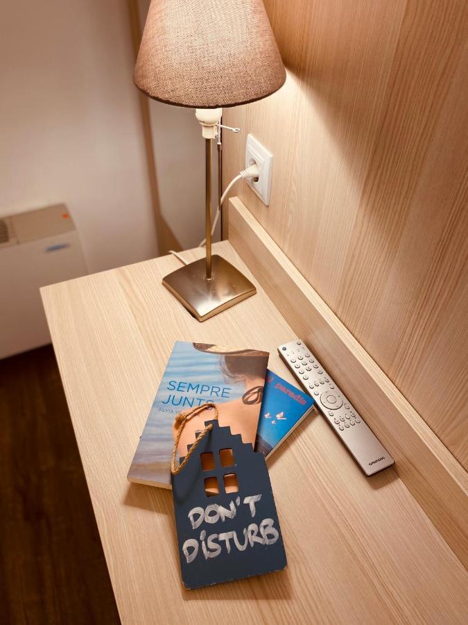 Hotel Carbonell Лянса Екстер'єр фото